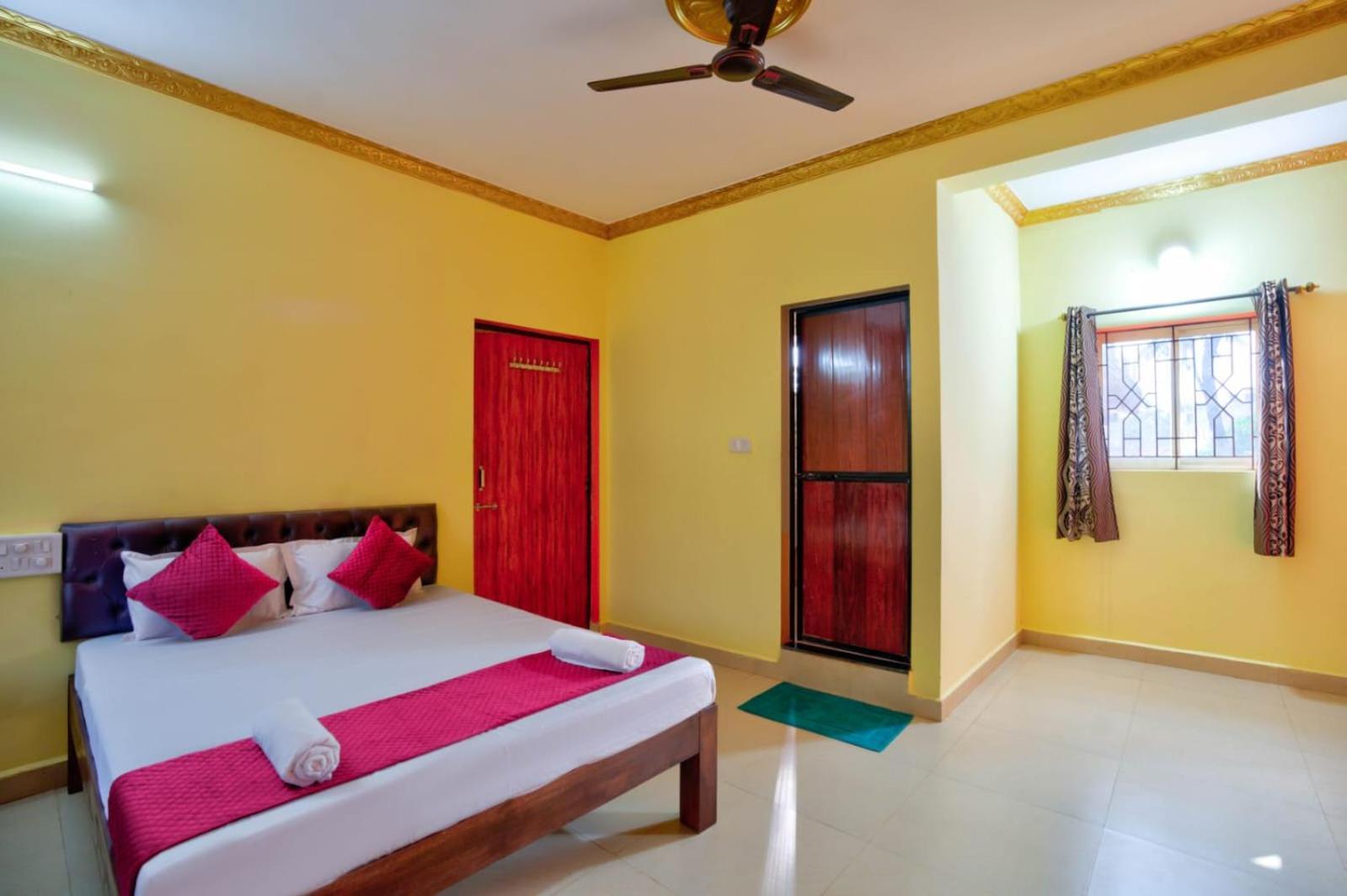 Hotel Savita Calangute Zimmer foto